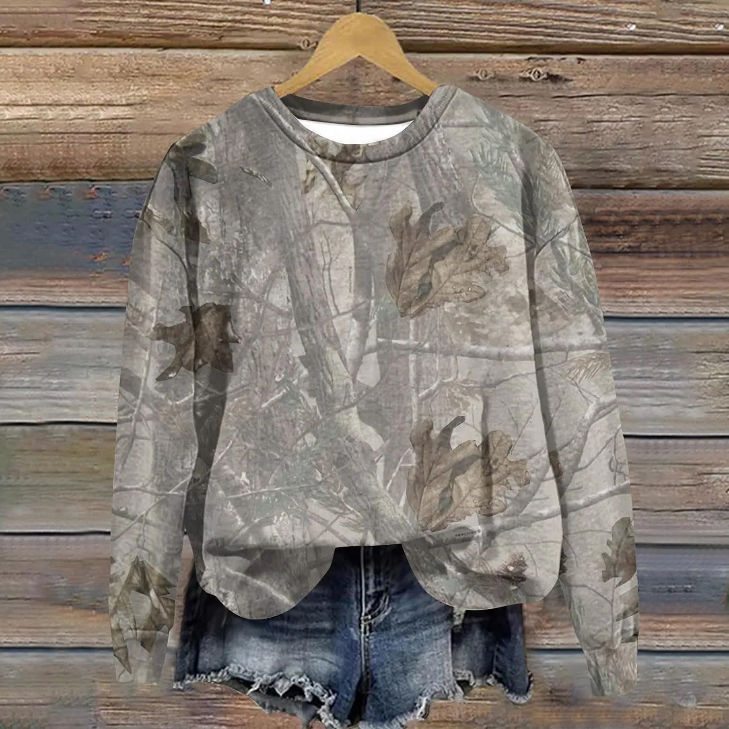Oversized Camo Sweatshirt For Women Graphic Crewneck Pullover Leaf Print Fall Clothes 2024 Long Sleeve Tops