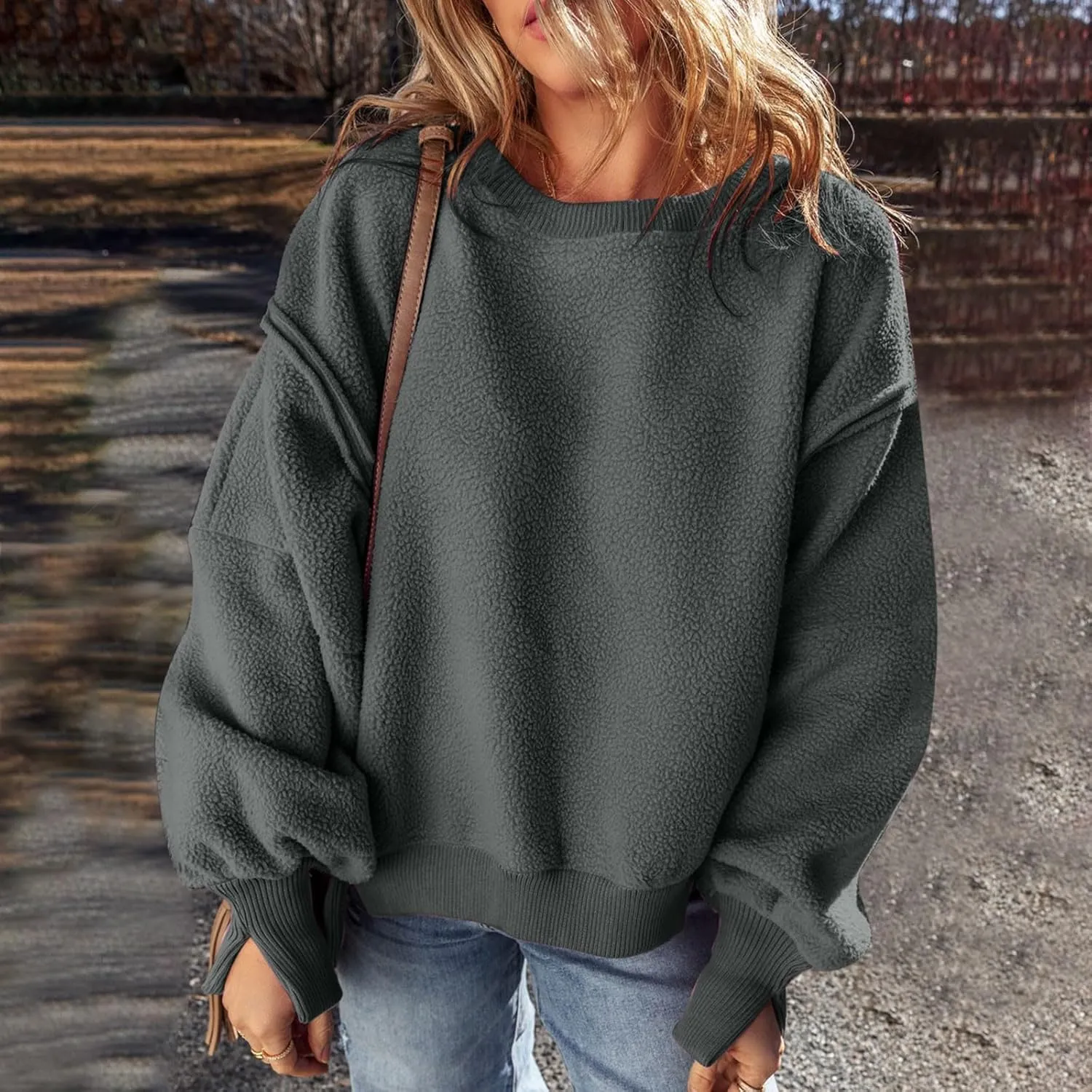 Women's Sherpa Fleece Oversized Sweatshirts Drop Shoulder Long Sleeve Hoodies Crewneck Warm Fuzzy Sweatshirt